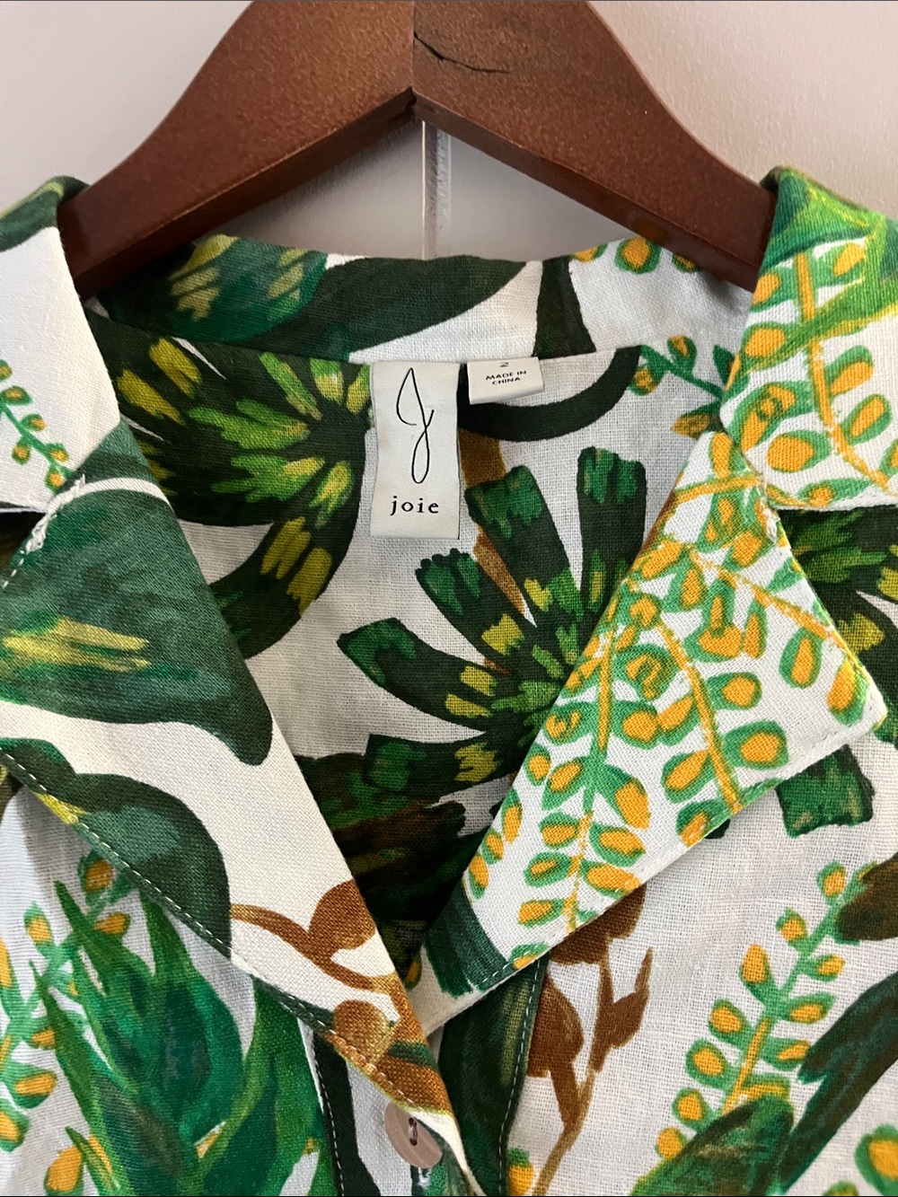 Tropical Leaf Button-Front Camp Shirt - Green & White - Picture 5 of 16